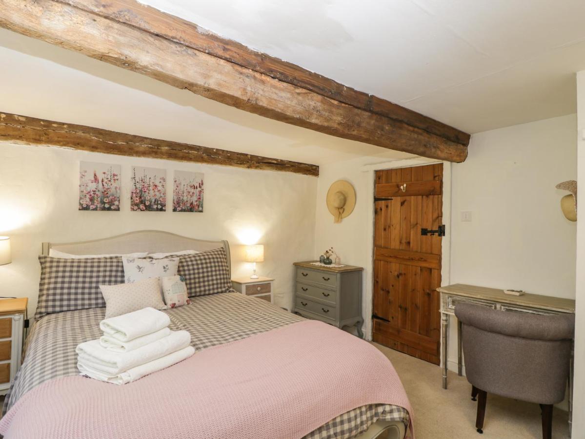 Fox Den Cottage Castle Combe Esterno foto
